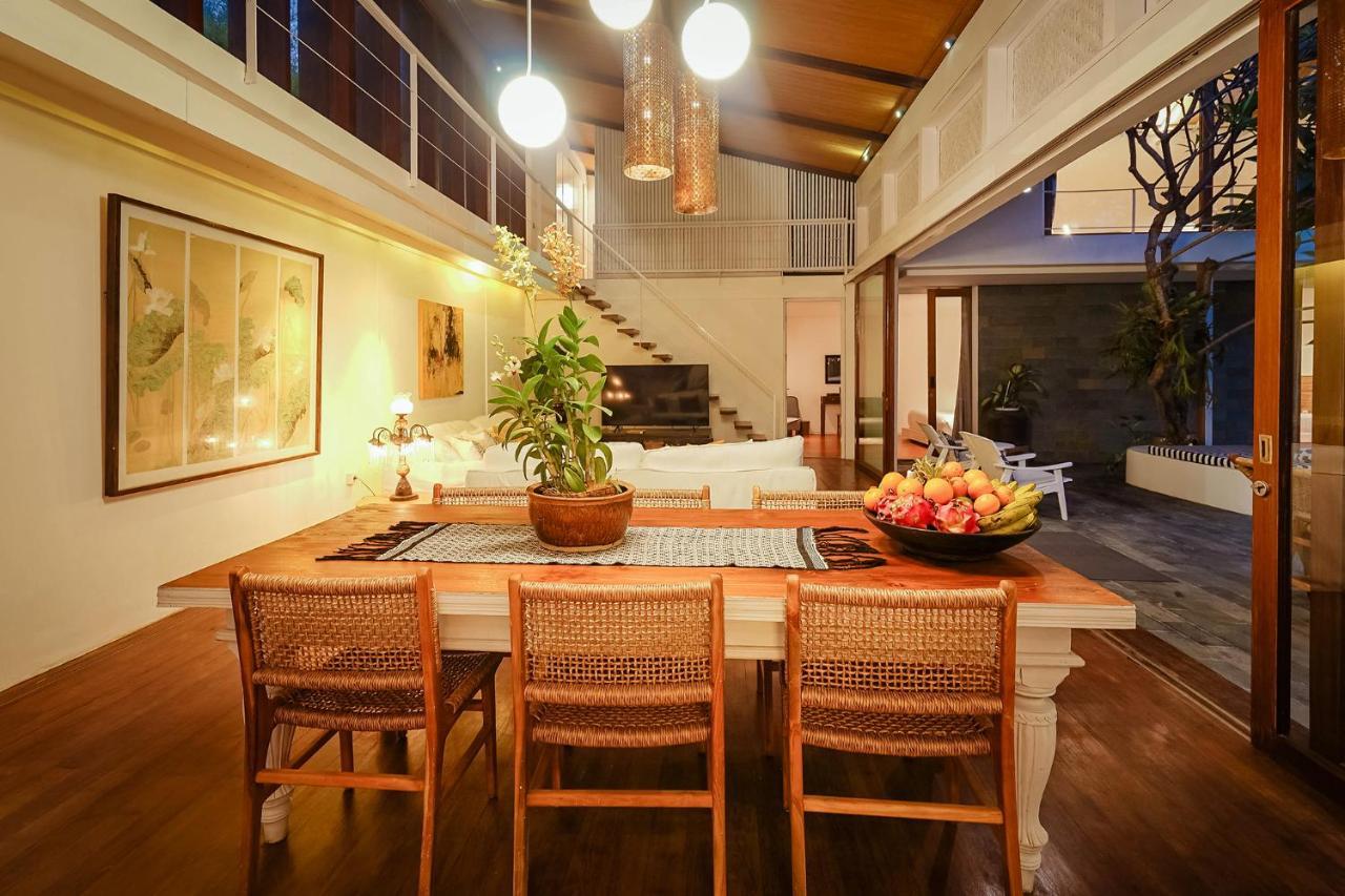 Bias Villa Seminyak Exterior photo