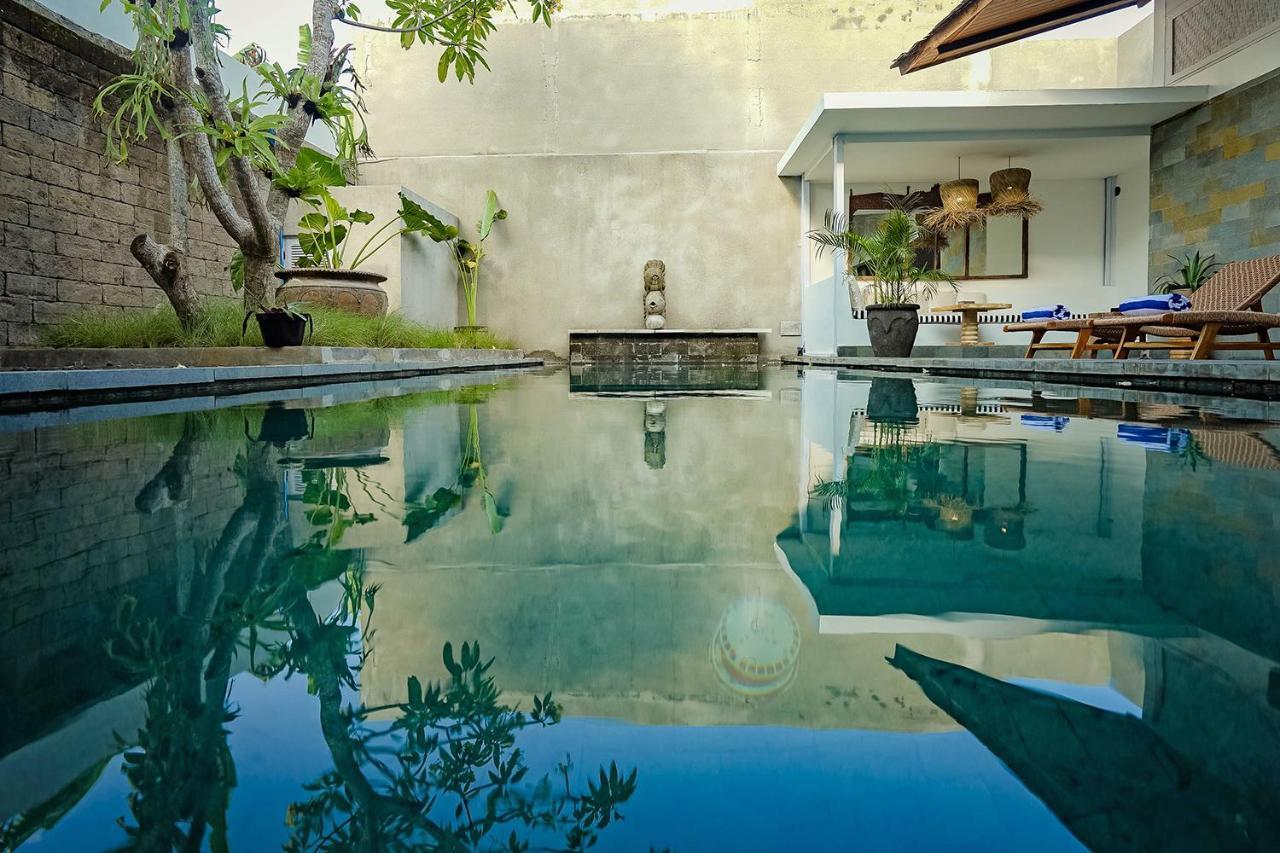 Bias Villa Seminyak Exterior photo